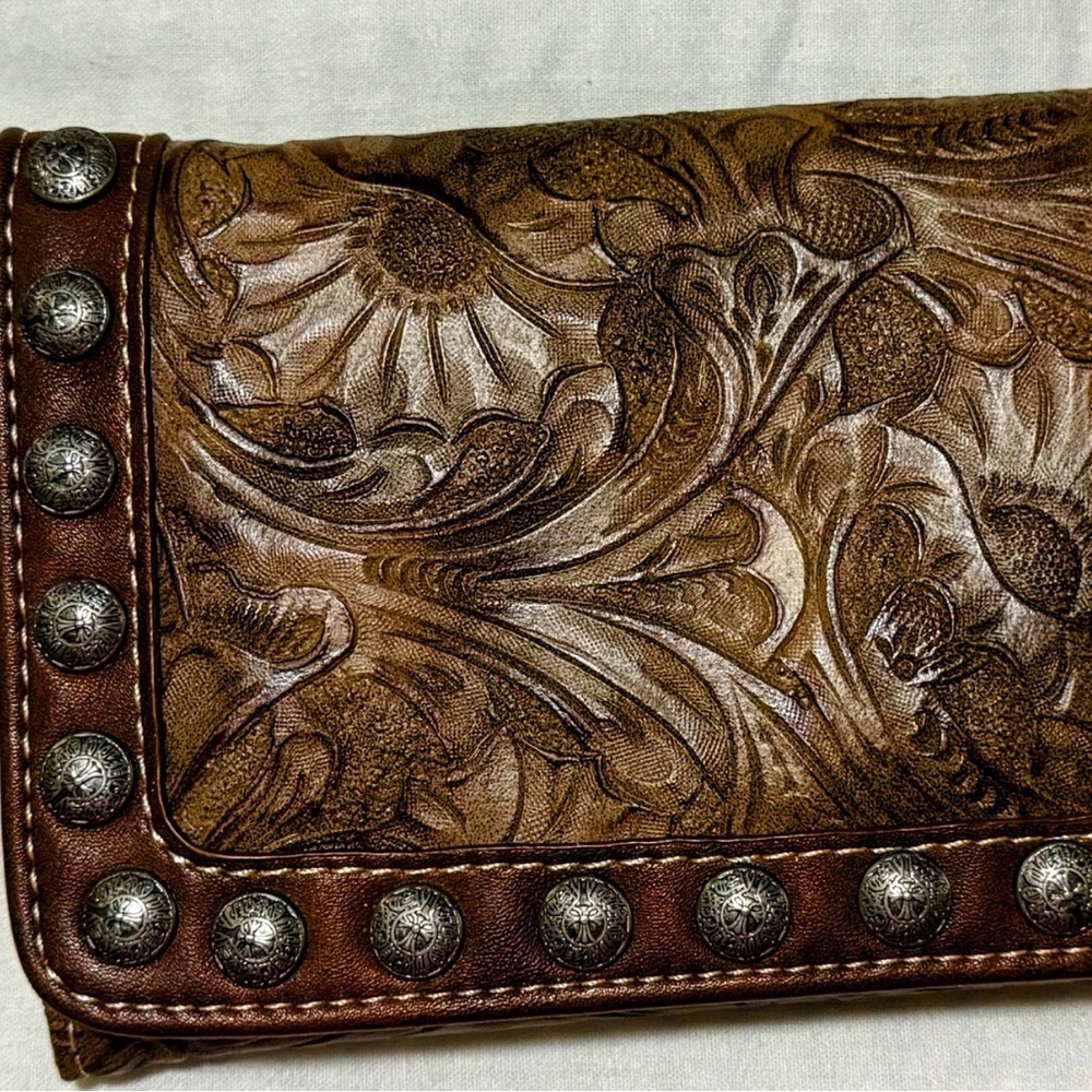 Different Wallets - image 8